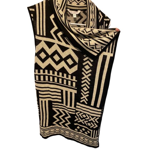 Charming Charlie Open Front Cardigan Vest Medium Black Cream Boho Aztec Tribal - Picture 3 of 5
